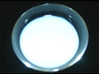 酸化チタンによる光触媒効果と調湿効果